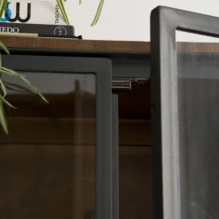 Baltic Vitrine en bois massif et métal