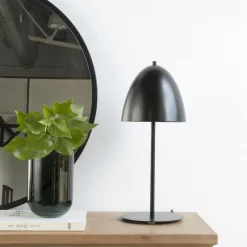 Emil Lampe table noir