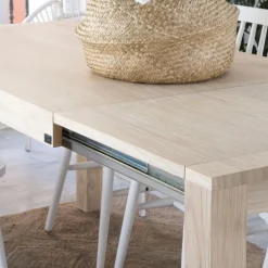 Gael Table &agrave; manger extensible rectangulaire 160/210 en bois couleur naturelle