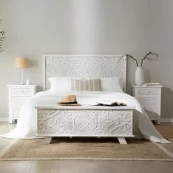 Indira Table de nuit blanche en bois massif sculpté de manguier