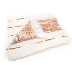 Kamas Plaid de 130x170 en matériau acrylique.