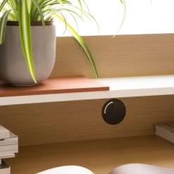 Matisse Bureau en ch&ecirc;ne clair et métal blanc avec étagère