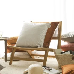 Vela Coussin décoratif en velours pour canapé de couleur perle